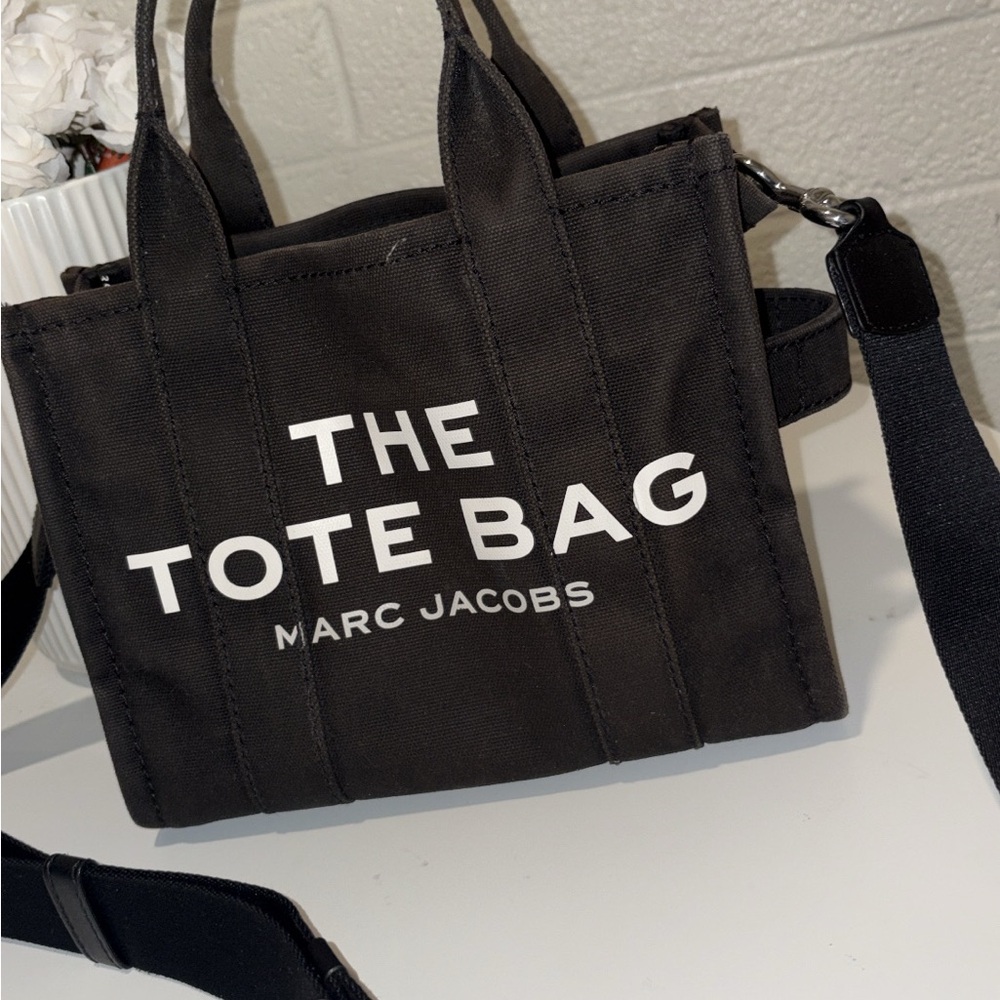 Marc Jacobs Black Messenger Bag